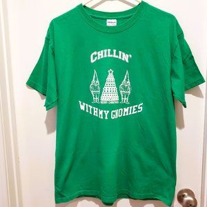 Chillin with my Gnomies Tee Shirt Cotton Green Christmas Tree Size Large